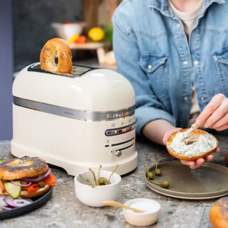 KitchenAid 2-Scheiben Toaster Silber Medaillon 